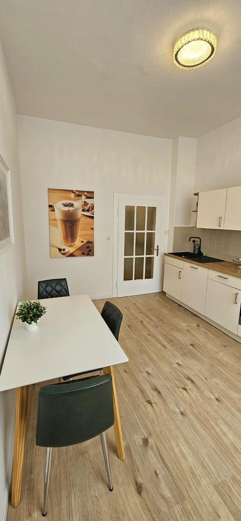 Charmante Und Moderne Altbauwohnung * Hannover